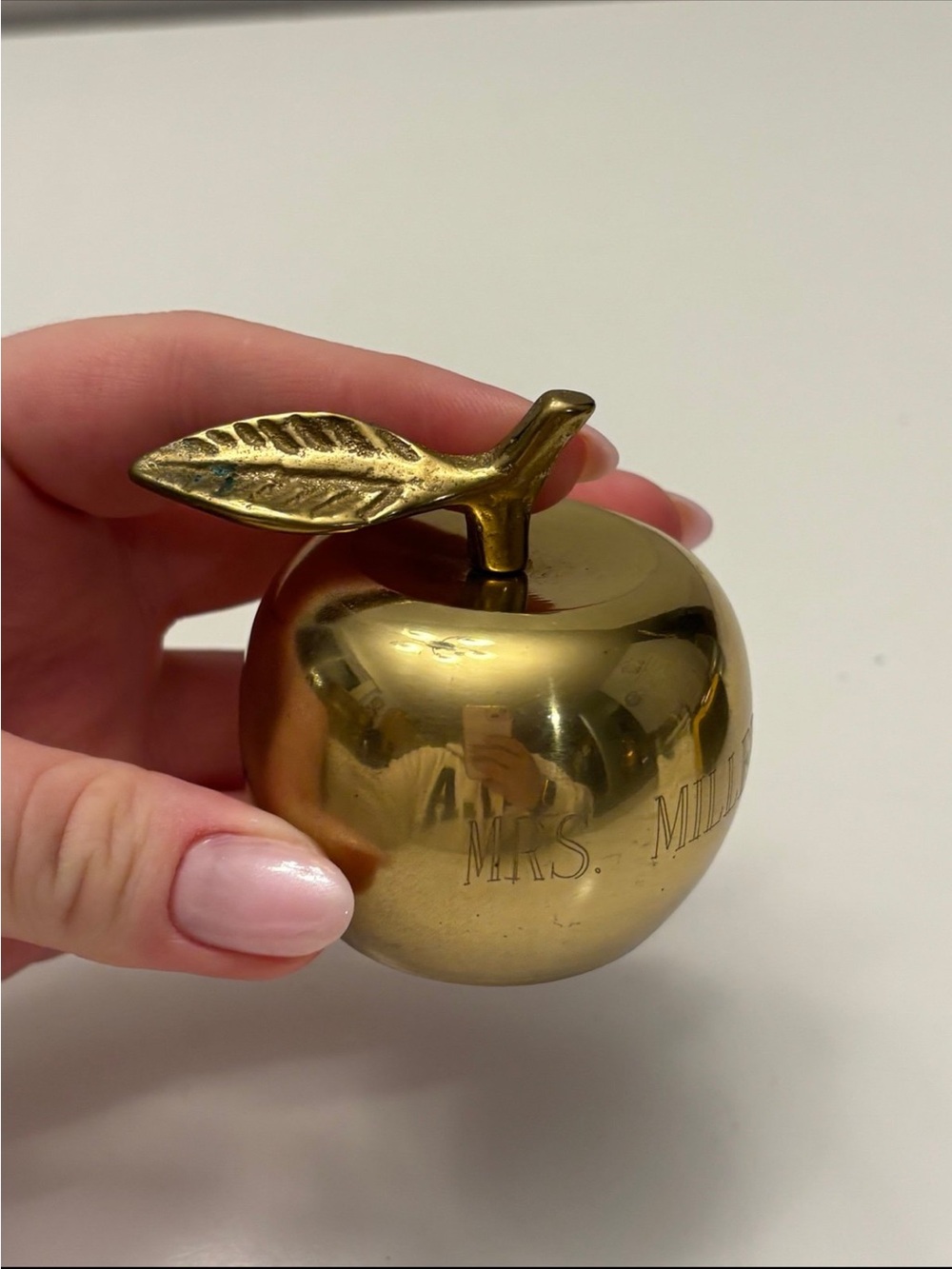 Vintage embossed brass planter - Picture 5 of 8